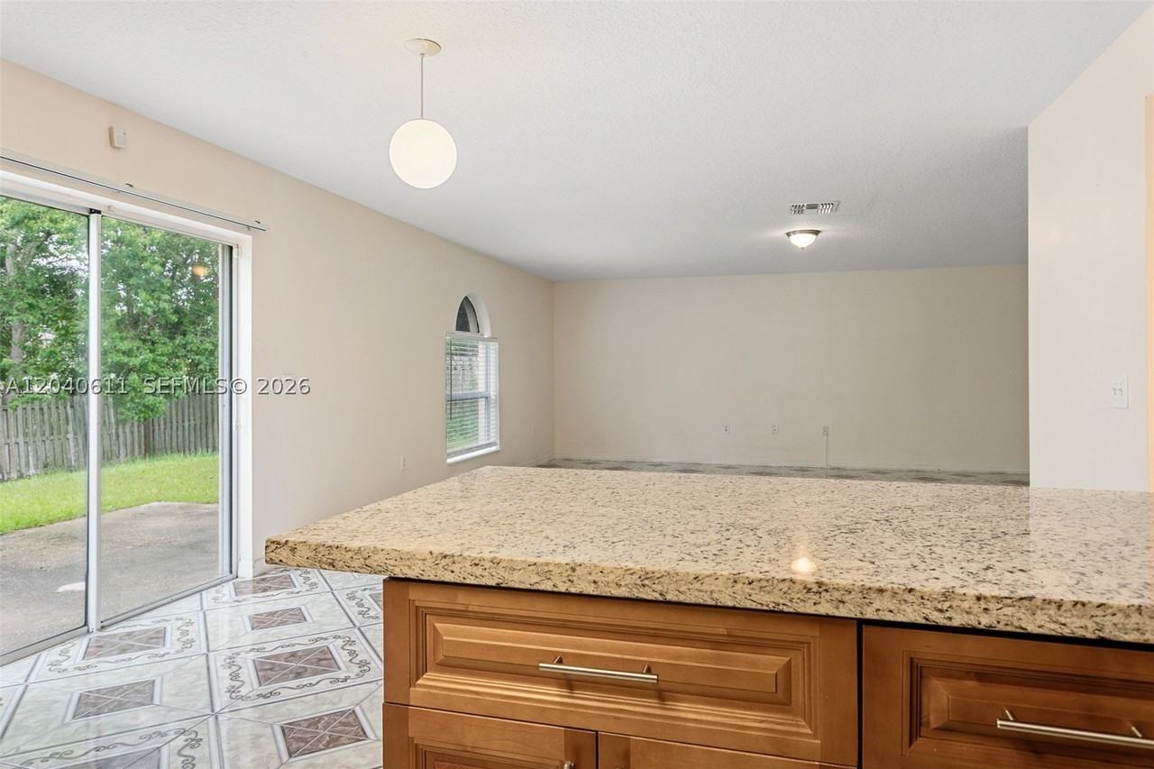 12096 Prospect Creek Dr #0 - Photo 7 of 30