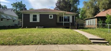 featured image of 2405 Maple St