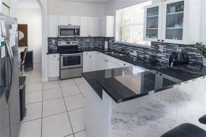 featured image of 4866 Nw 108th Psge