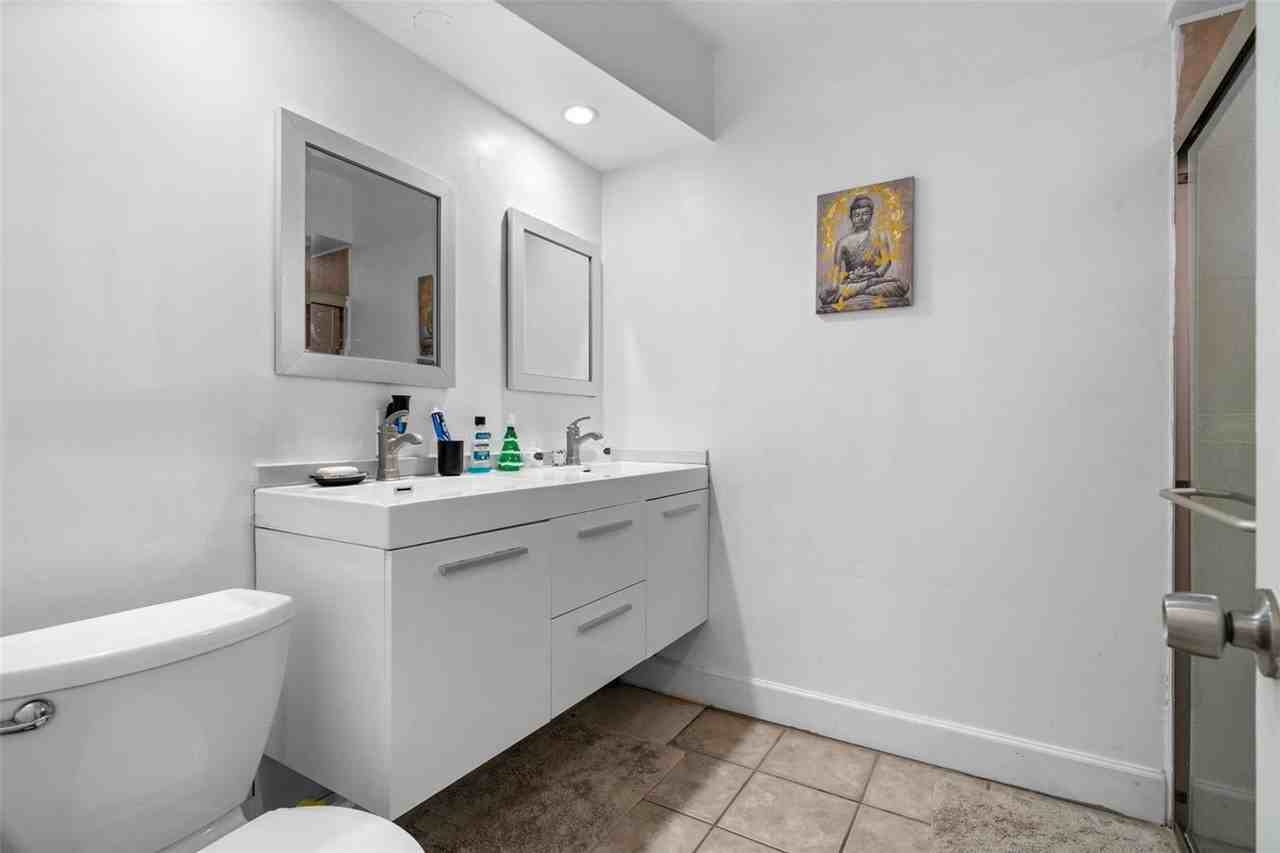 4306 Johnson St - Photo 7 of 8