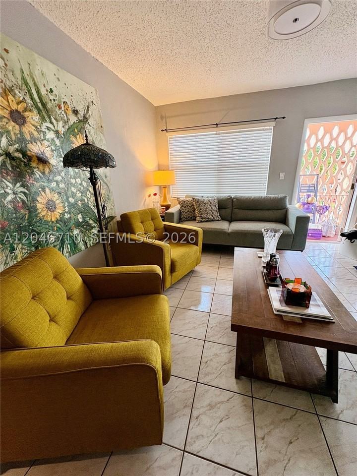 3501 Sw 10th St #1B - Photo 3 of 13