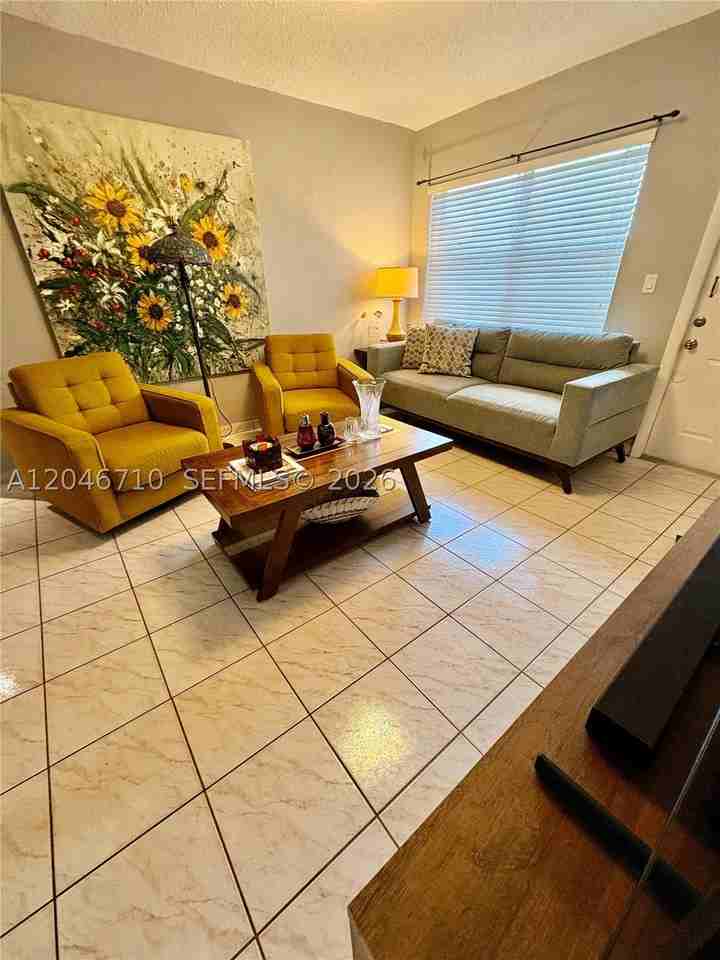 3501 Sw 10th St #1B - Photo 5 of 13
