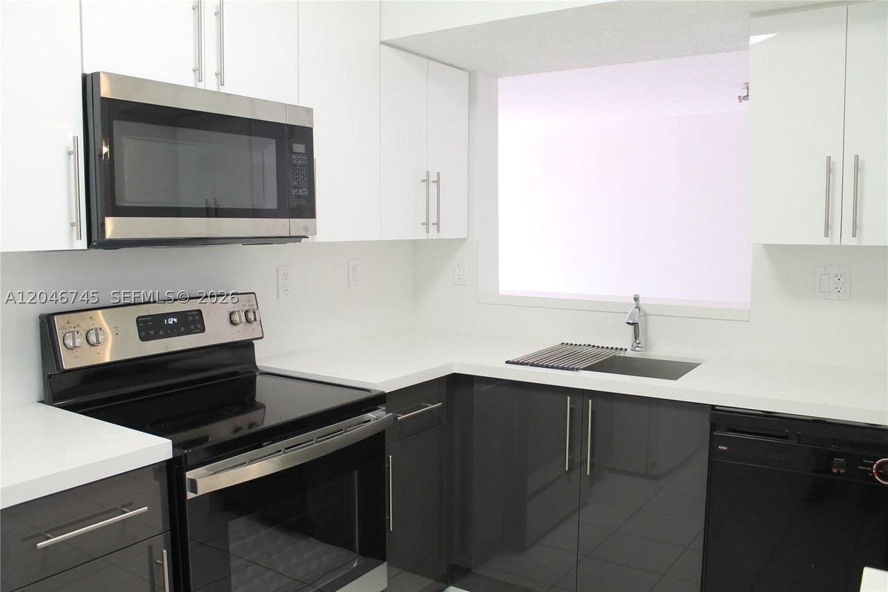 1153 Nw 125th Pl #106 - Photo 7 of 30
