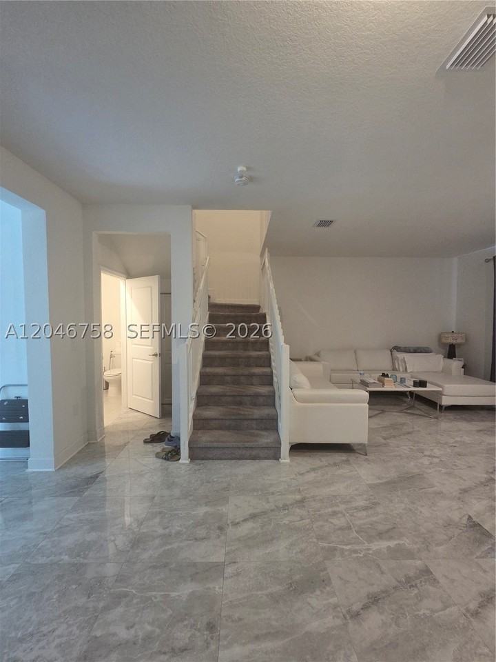 21124 Ne 8th Ave #211 - Photo 2 of 15