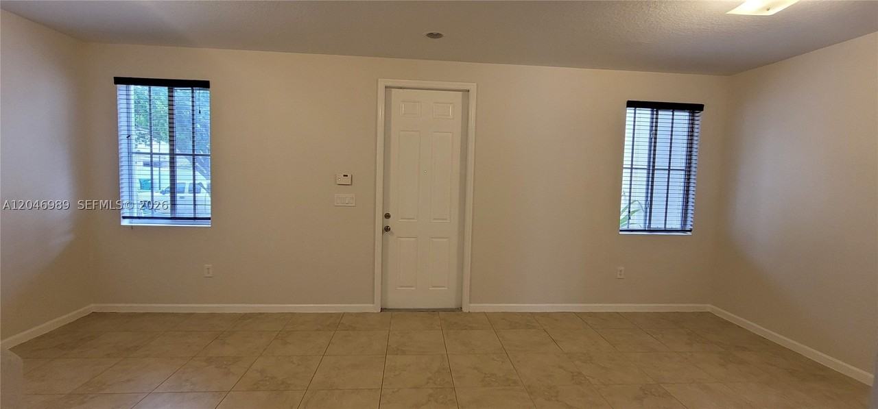 27300 Sw 140th Psge - Photo 3 of 29