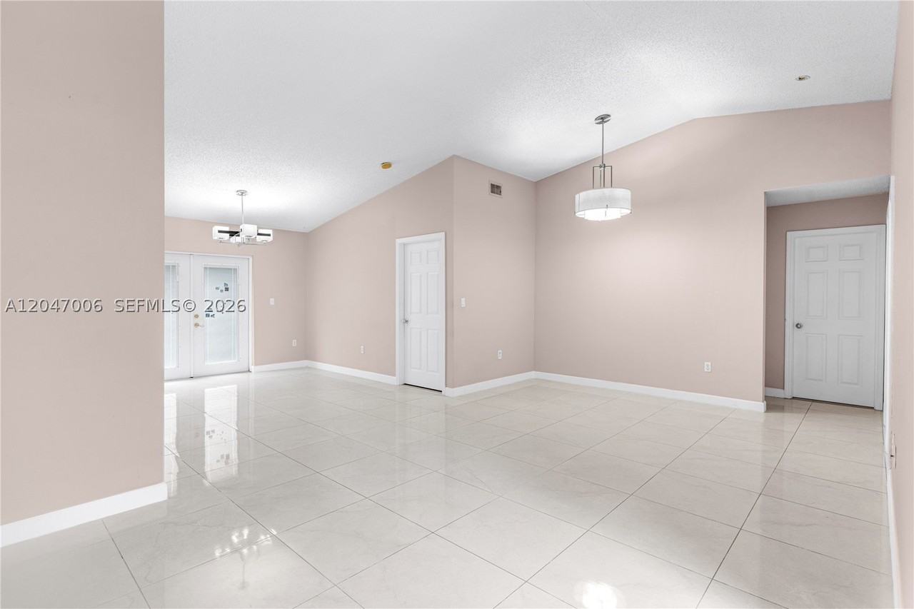8433 Nw 189th St #1104 - Photo 2 of 14