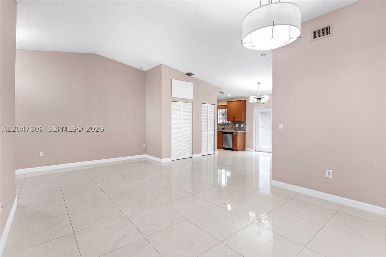 8433 Nw 189th St #1104 - Photo 4 of 14