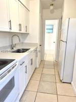 featured image of 1204 Ne 5th Ave #3