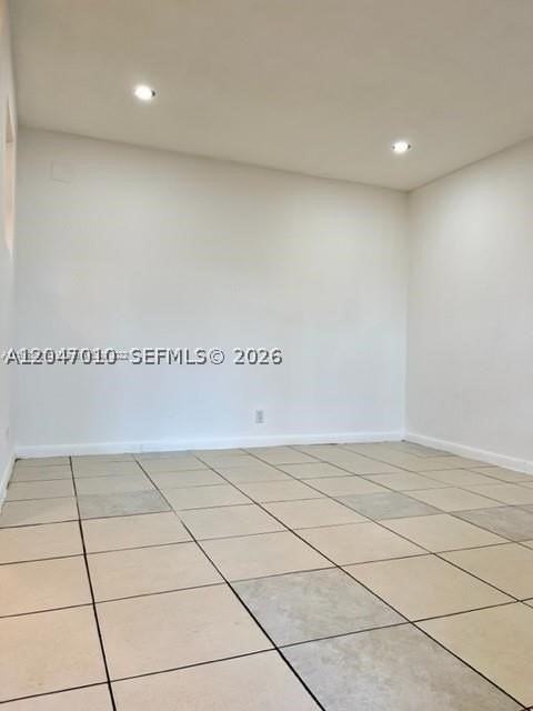1204 Ne 5th Ave #3 - Photo 5 of 8