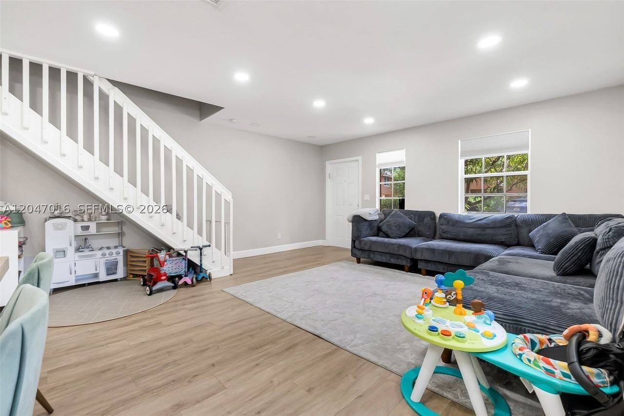 6819 Sienna Club Pl - Photo 4 of 15