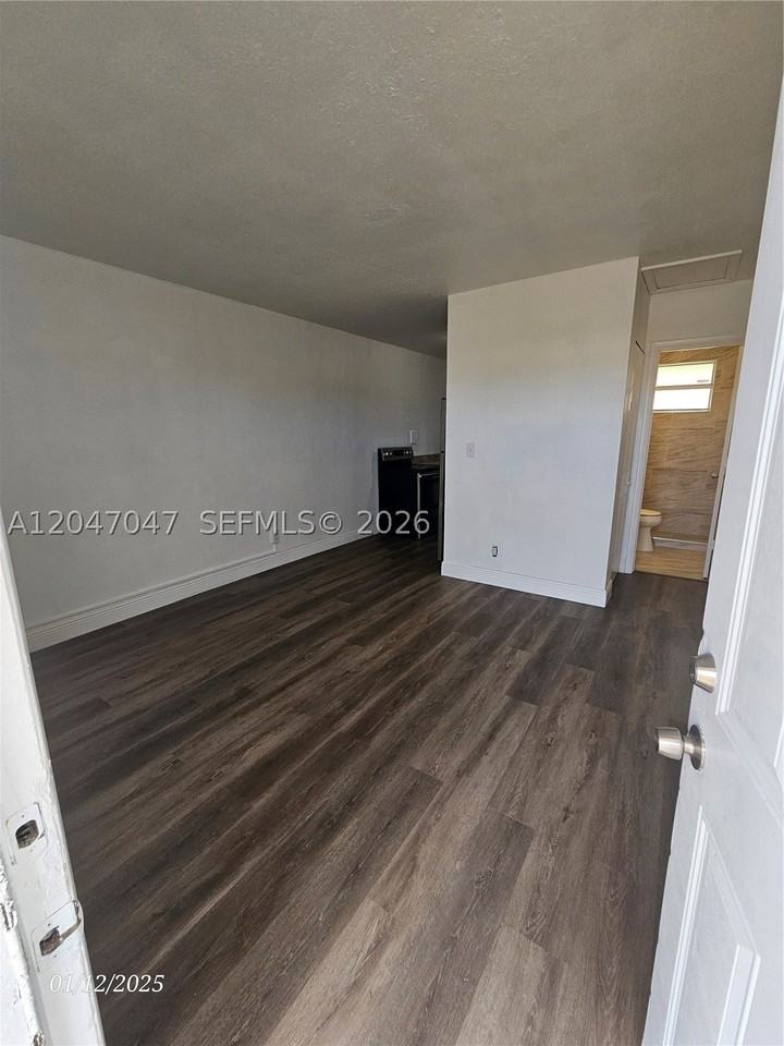 11752 Sw 212th St #0 - Photo 5 of 20