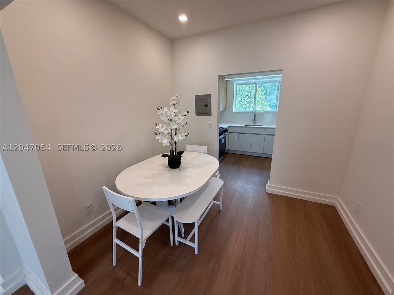 1535 West Ave #4 - Photo 5 of 29