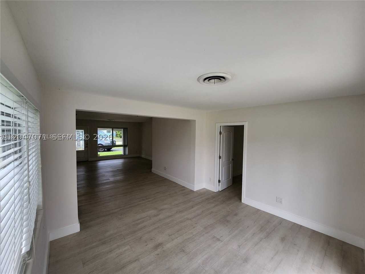 3346 Coolidge St - Photo 7 of 14