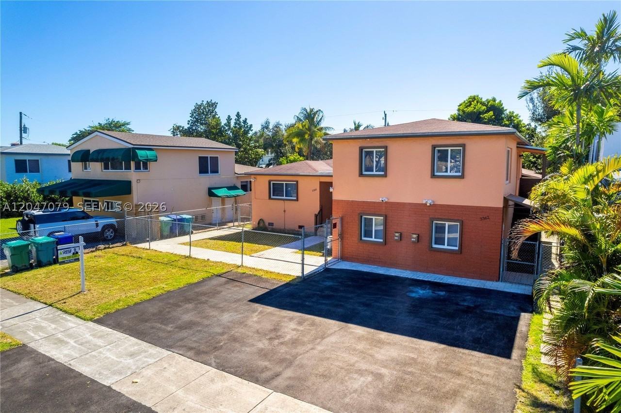 3360 Sw 6th St #TOP - Photo 2 of 21