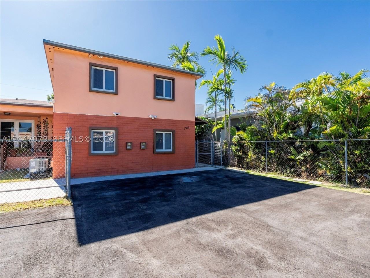 3360 Sw 6th St #TOP - Photo 3 of 21