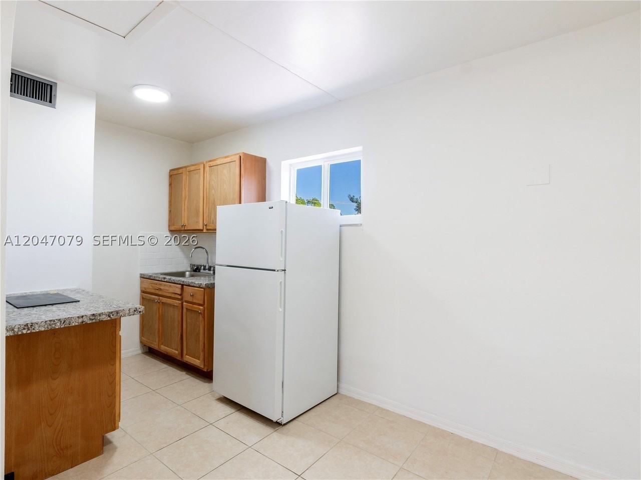3360 Sw 6th St #TOP - Photo 7 of 21