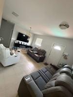 featured image of 2816 Nw 15th St #2R