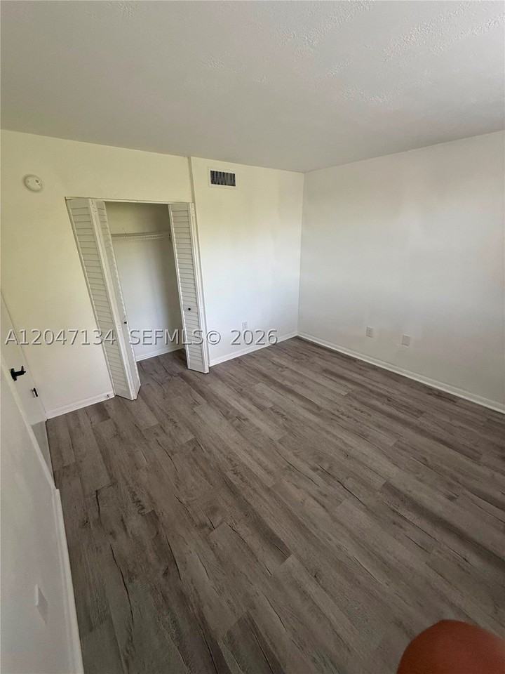 1205 Nw 103rd Ln #201 - Photo 6 of 12