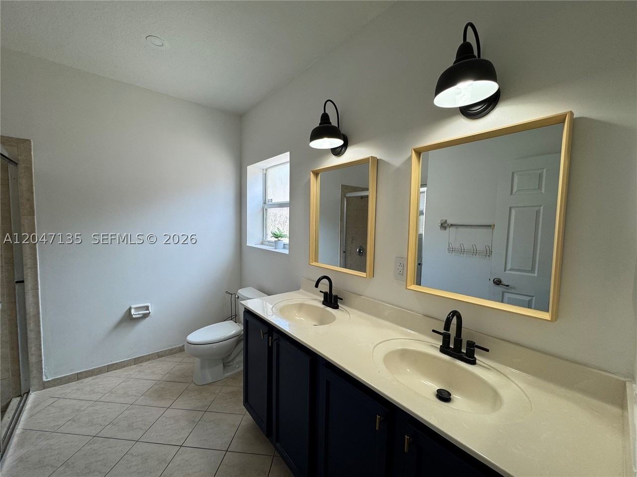 2356 Ne 3rd Ct #2356 - Photo 6 of 34