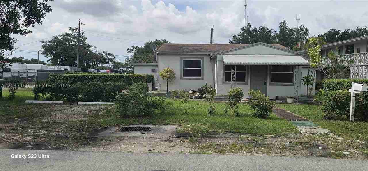 6010 Sw 33rd St - Photo 2 of 8