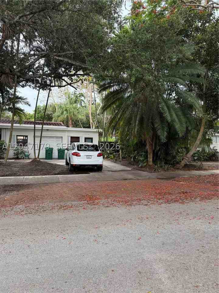 6230 Sw 49th St #1 - Photo 5 of 20