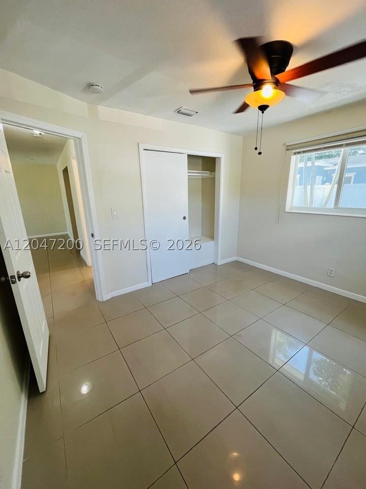 2500 Nw 9th Ln #1 - Photo 7 of 21