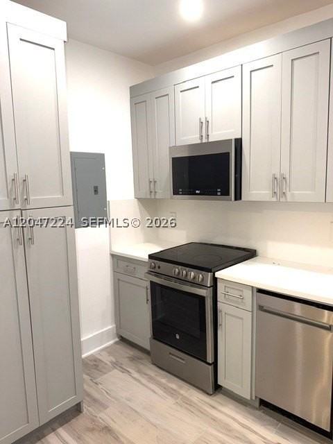 1553 Jefferson Ave #1 - Photo 5 of 11
