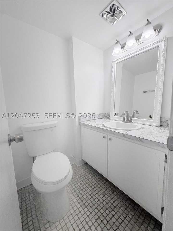 3849 Ne 169th St #204 - Photo 6 of 15