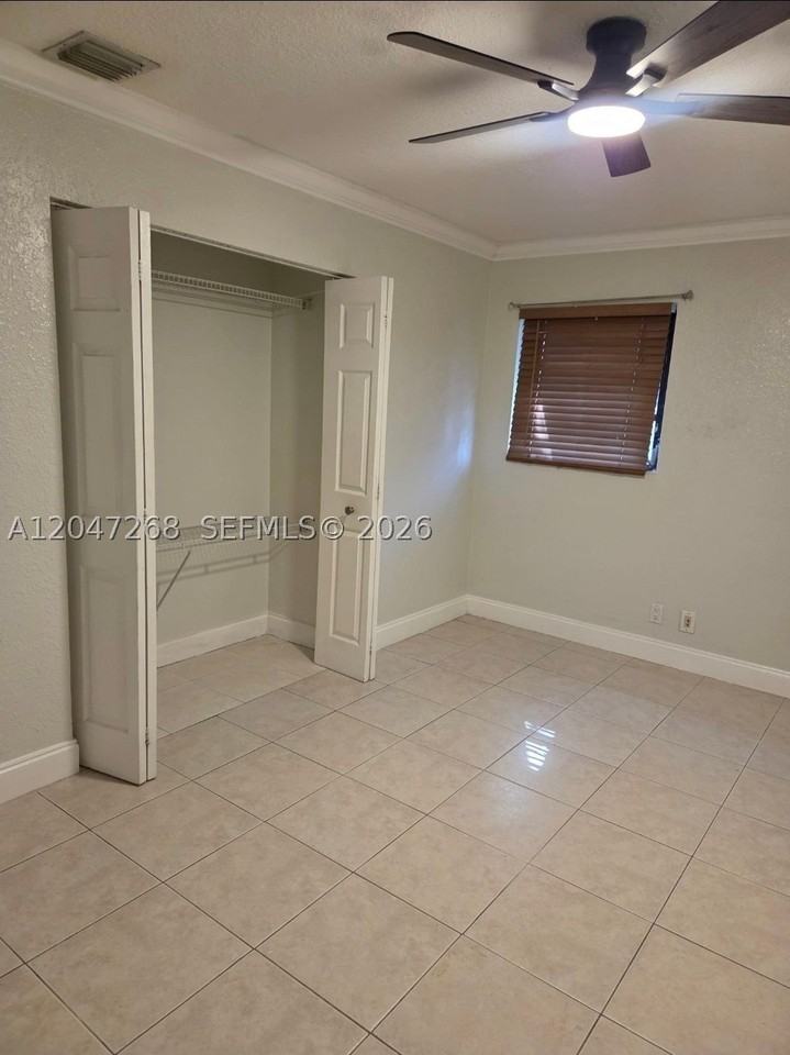 6118 Royal Palm Blvd - Photo 3 of 12