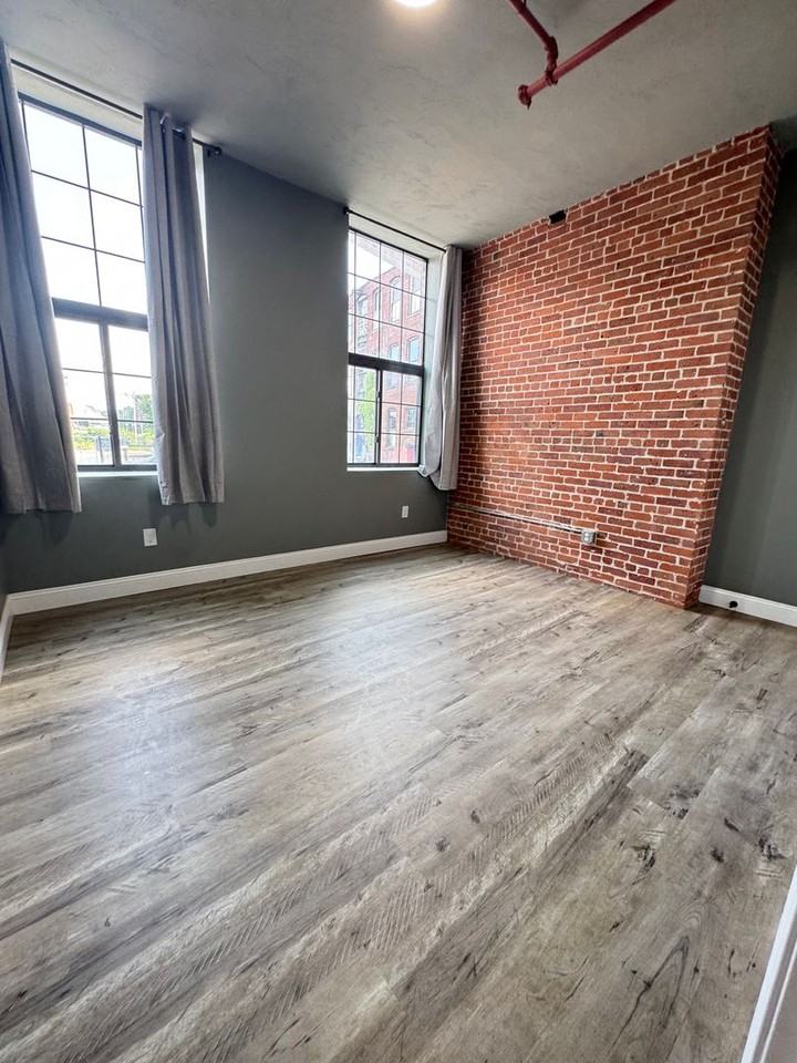 70 Webster St #106 - Photo 3 of 5
