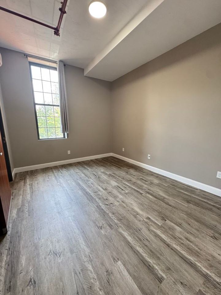 70 Webster St #202 - Photo 4 of 7