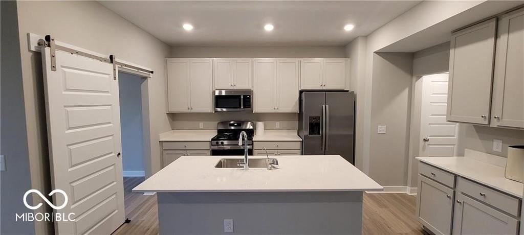9829 Kenwood St - Photo 4 of 25