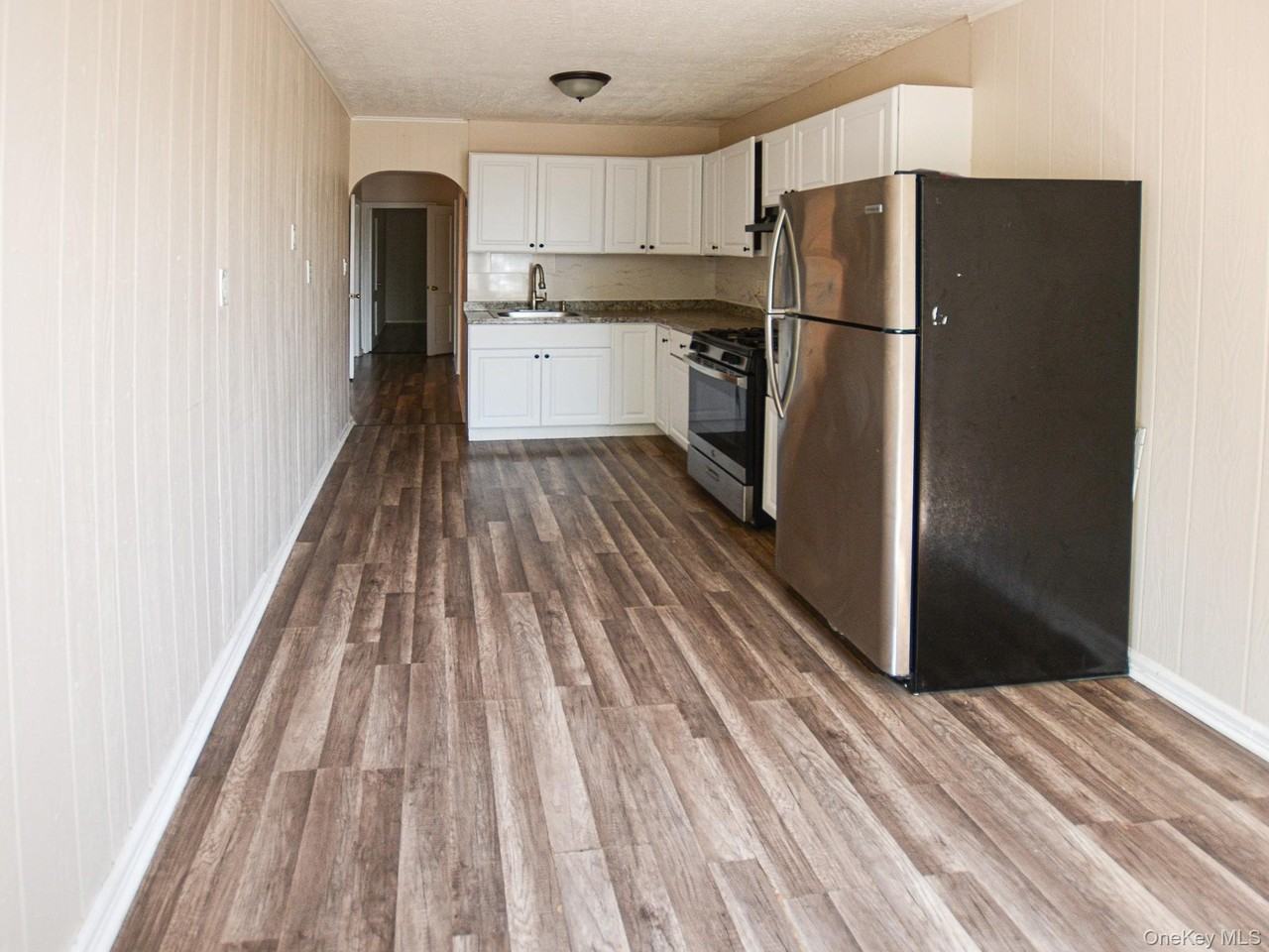8426 Little Neck Pkwy #2 - Photo 3 of 12