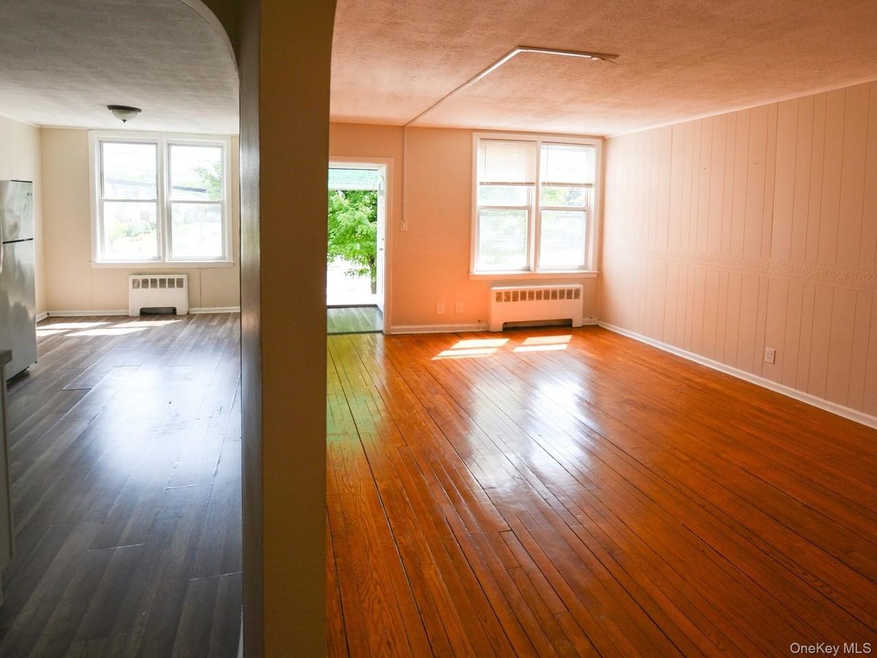 8426 Little Neck Pkwy #2 - Photo 4 of 12