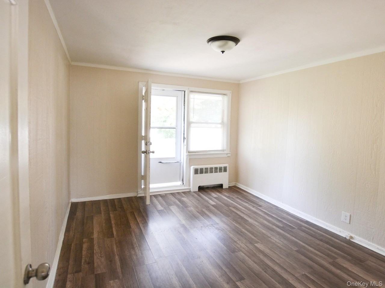 8426 Little Neck Pkwy #2 - Photo 5 of 12