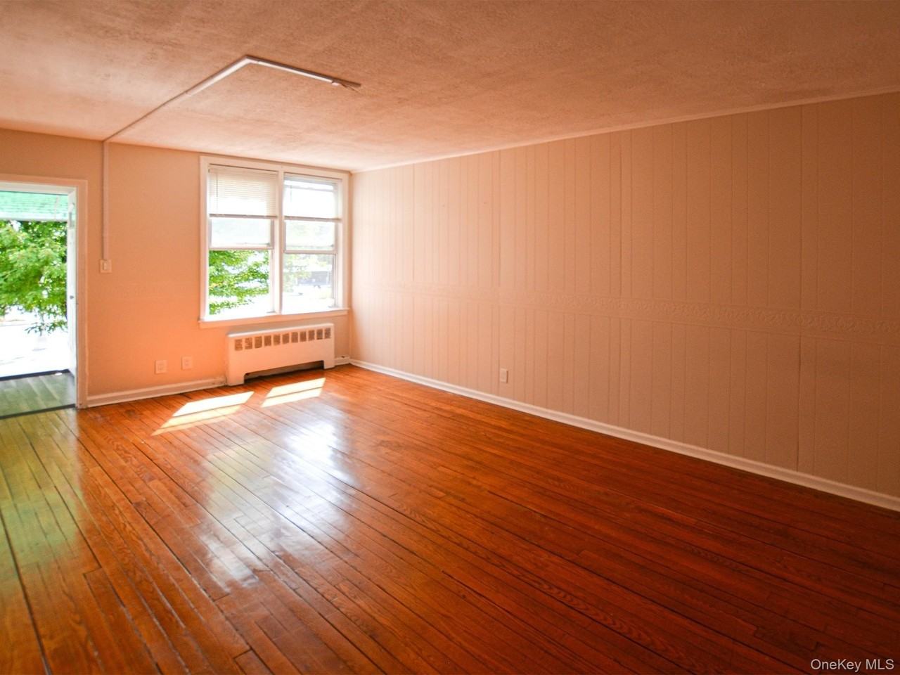 8426 Little Neck Pkwy #2 - Photo 7 of 12