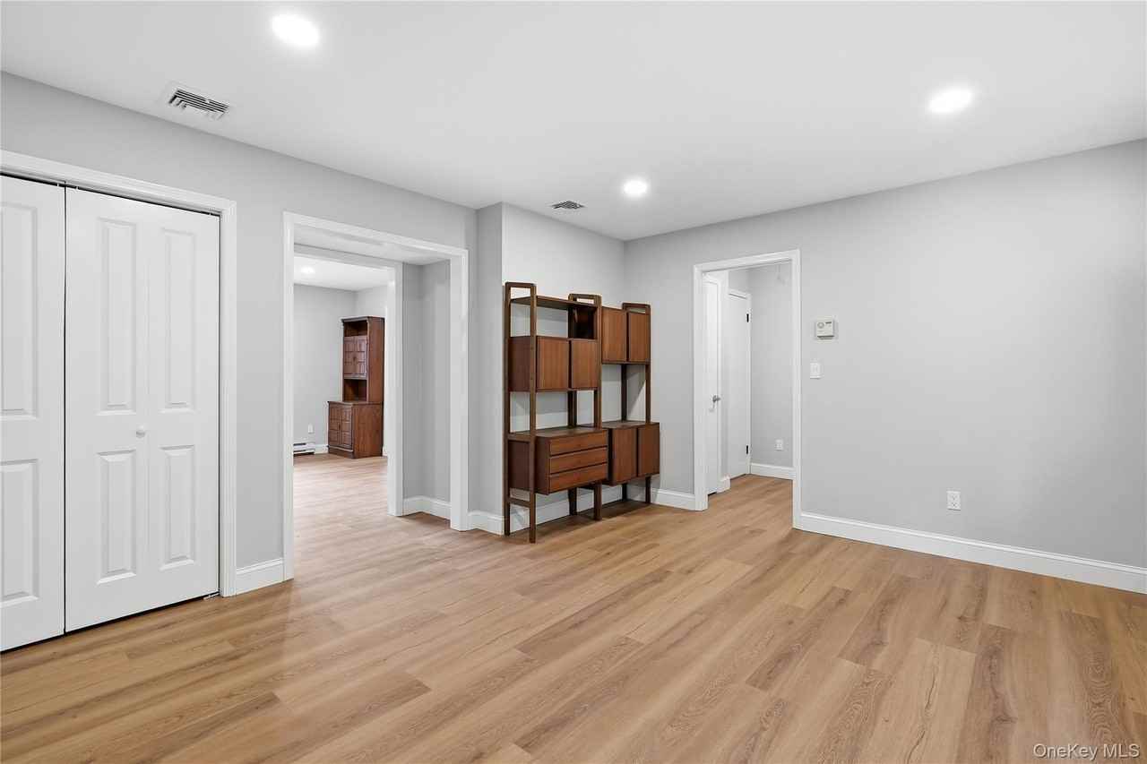 35 Quincy Ct S - Photo 4 of 16