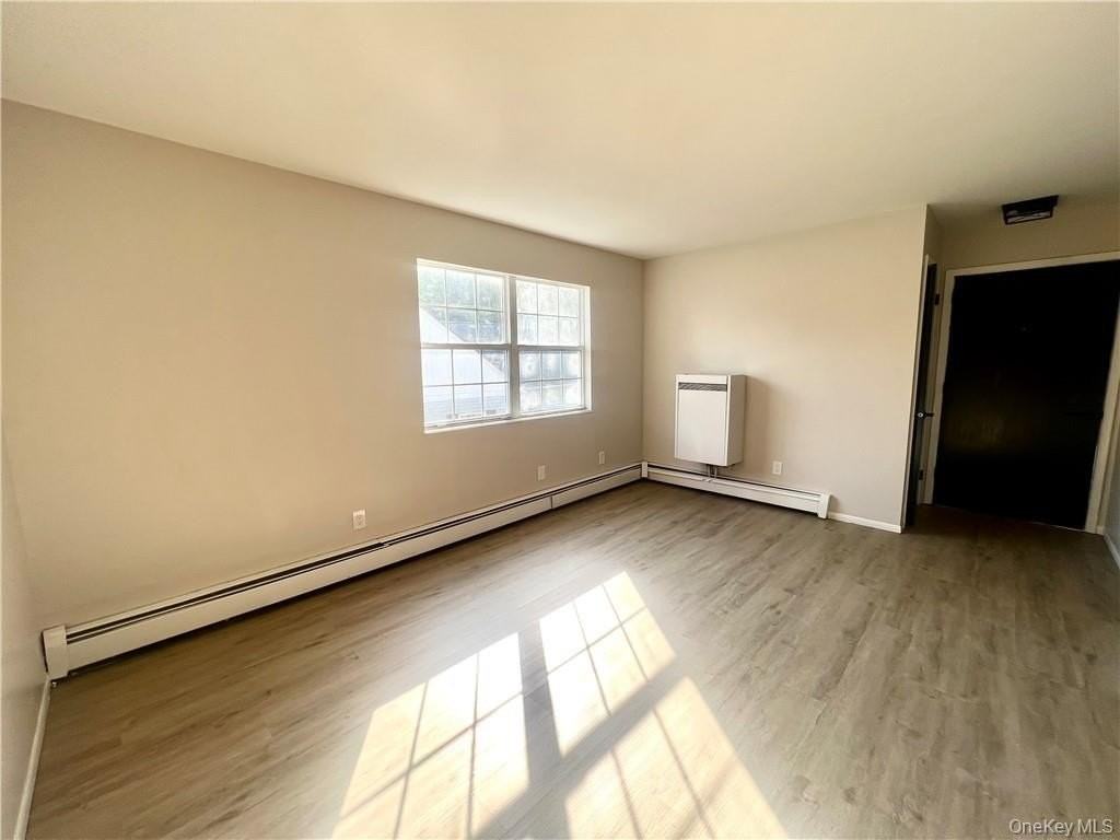 1319 Cole St #B22 - Photo 4 of 17