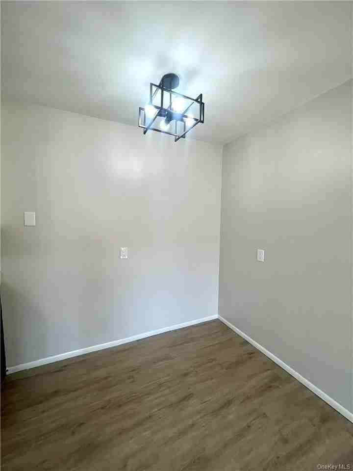 1319 Cole St #B22 - Photo 6 of 17