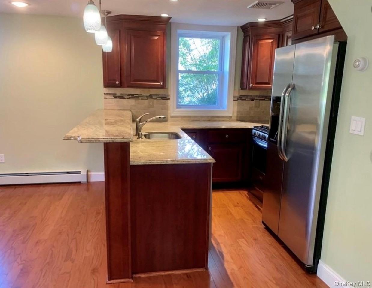 250 Oakland Ave - Photo 4 of 24