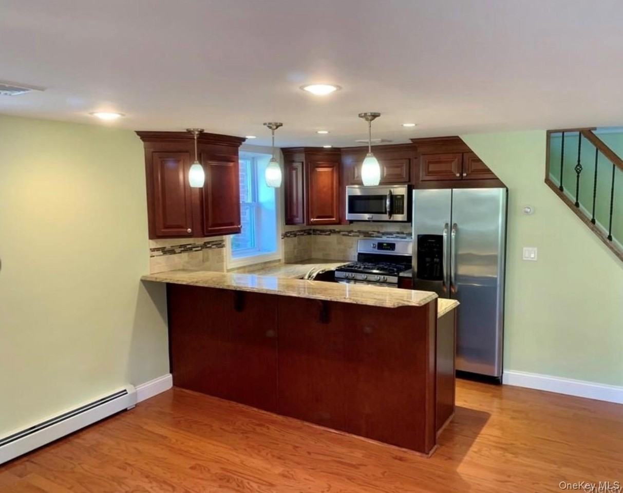 250 Oakland Ave - Photo 5 of 24