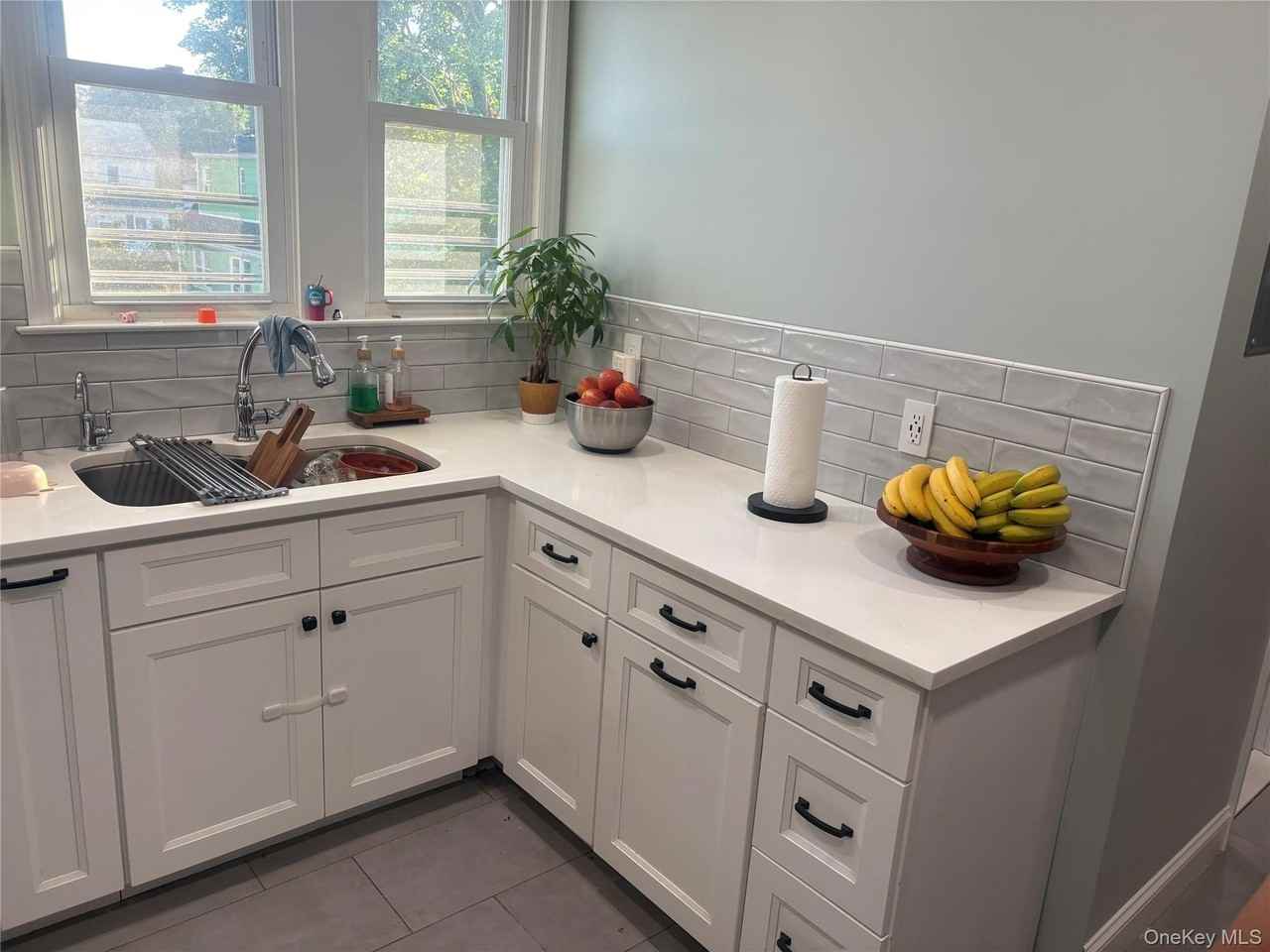 34 Mclean Ave #2ndFL - Photo 2 of 14