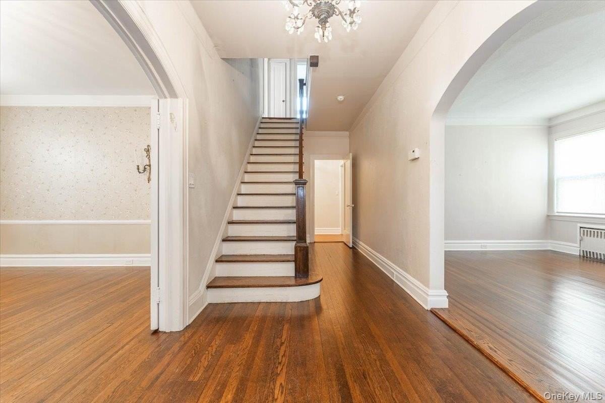942 Greenfield Rd - Photo 2 of 23