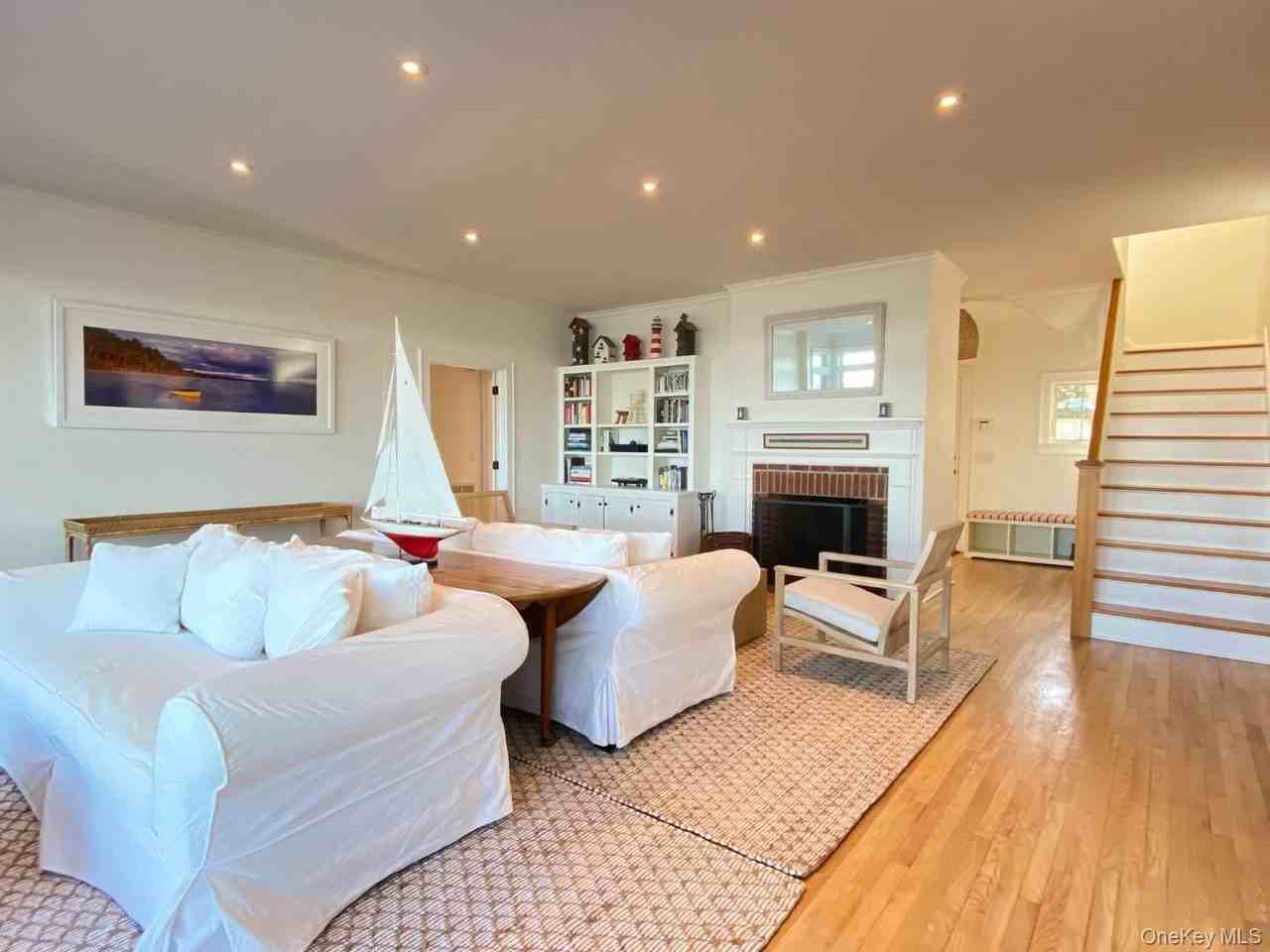 4705 Nassau Point Rd - Photo 4 of 25