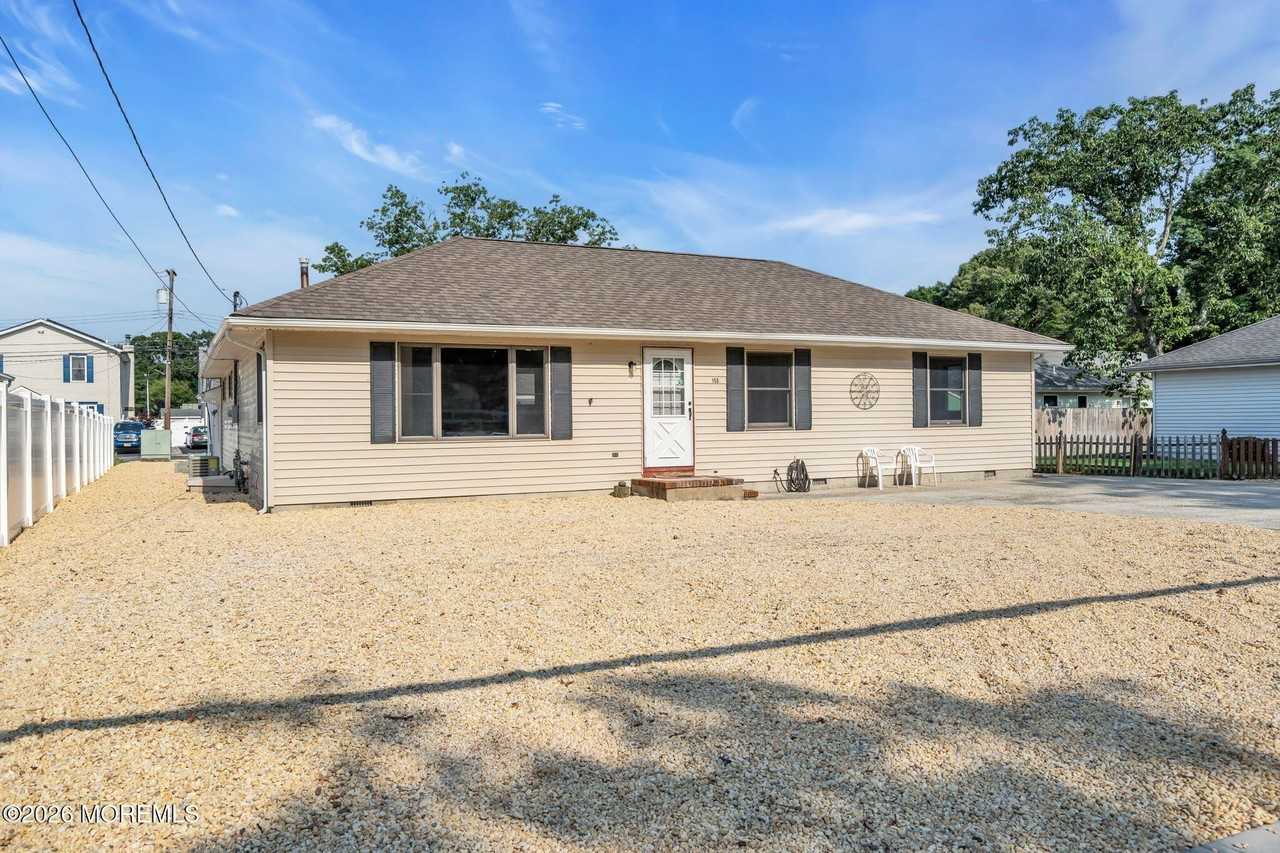 155 Brand Rd - Photo 2 of 18