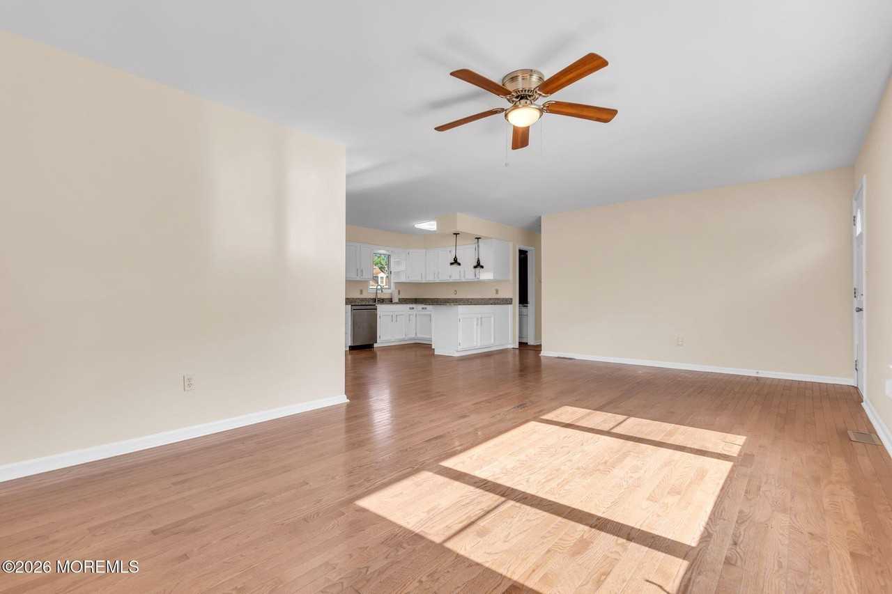 155 Brand Rd - Photo 5 of 18