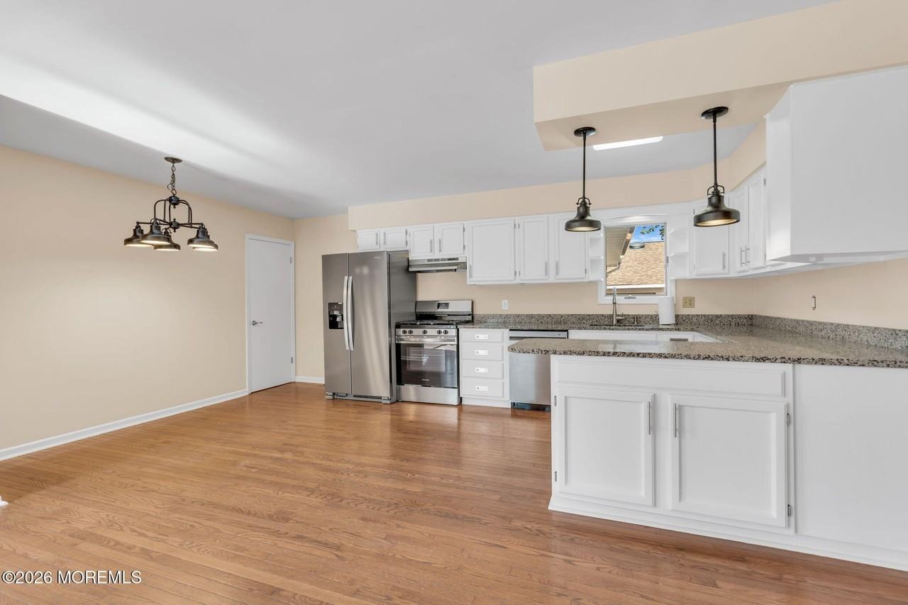 155 Brand Rd - Photo 6 of 18