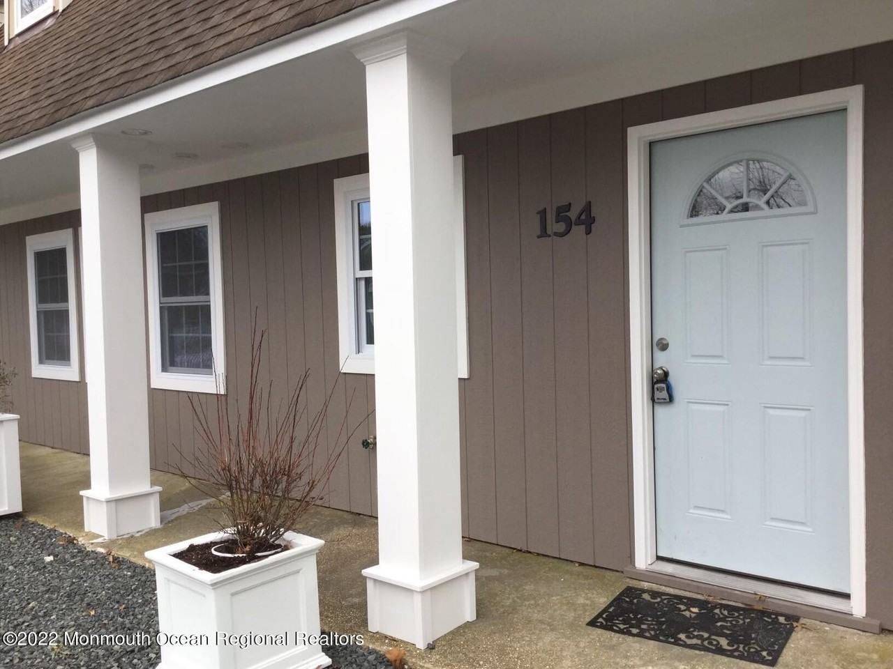 154 Vansant Ave #5 - Photo 2 of 12