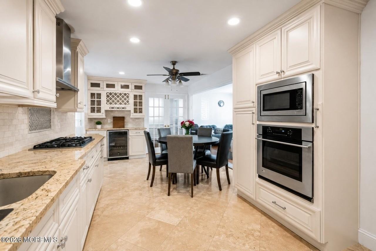 41 Poplar Ave - Photo 7 of 27