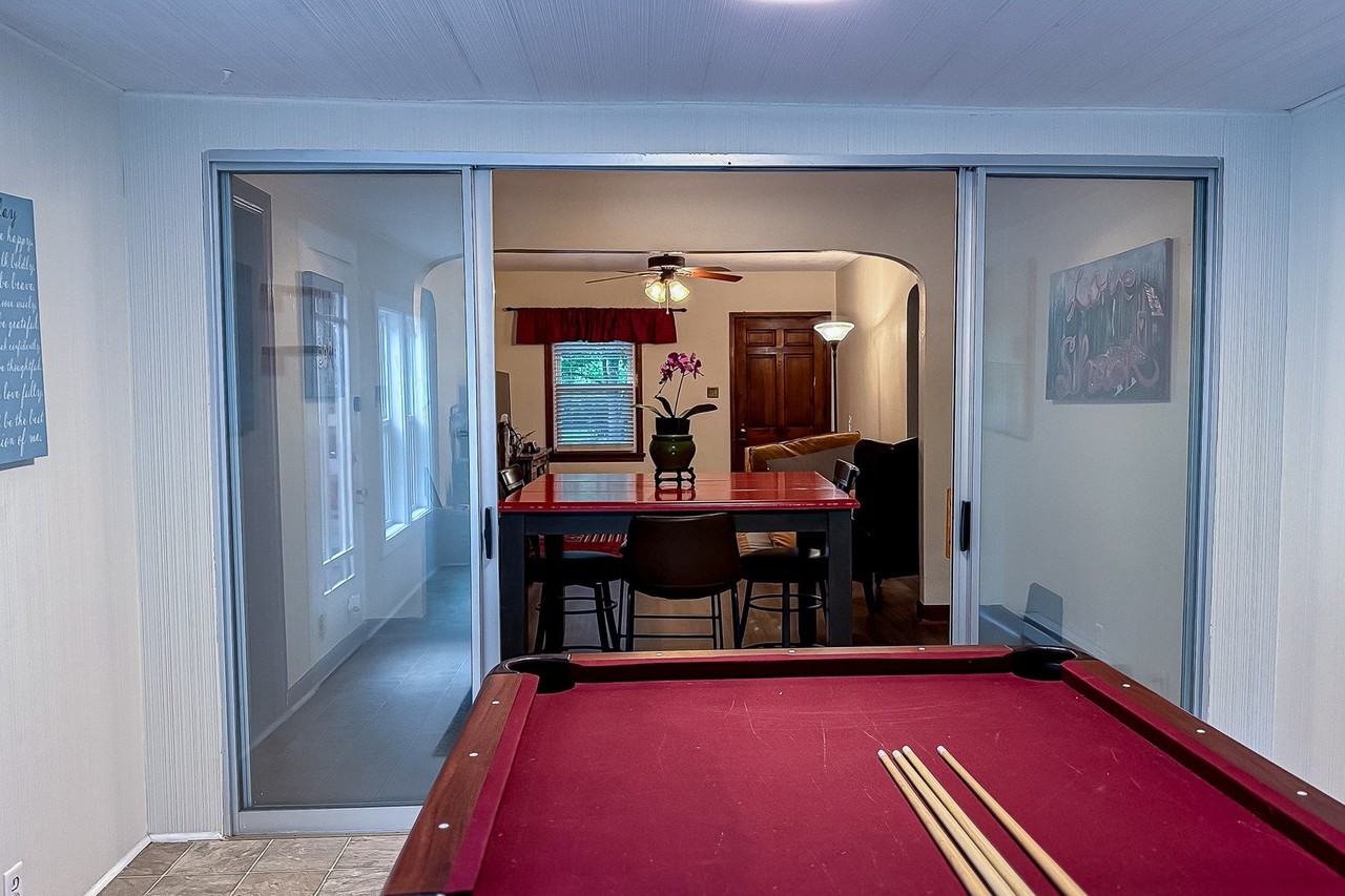 807 W John St - Photo 6 of 40